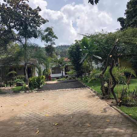 Kivu Beach Garden Жизени Екстериор снимка