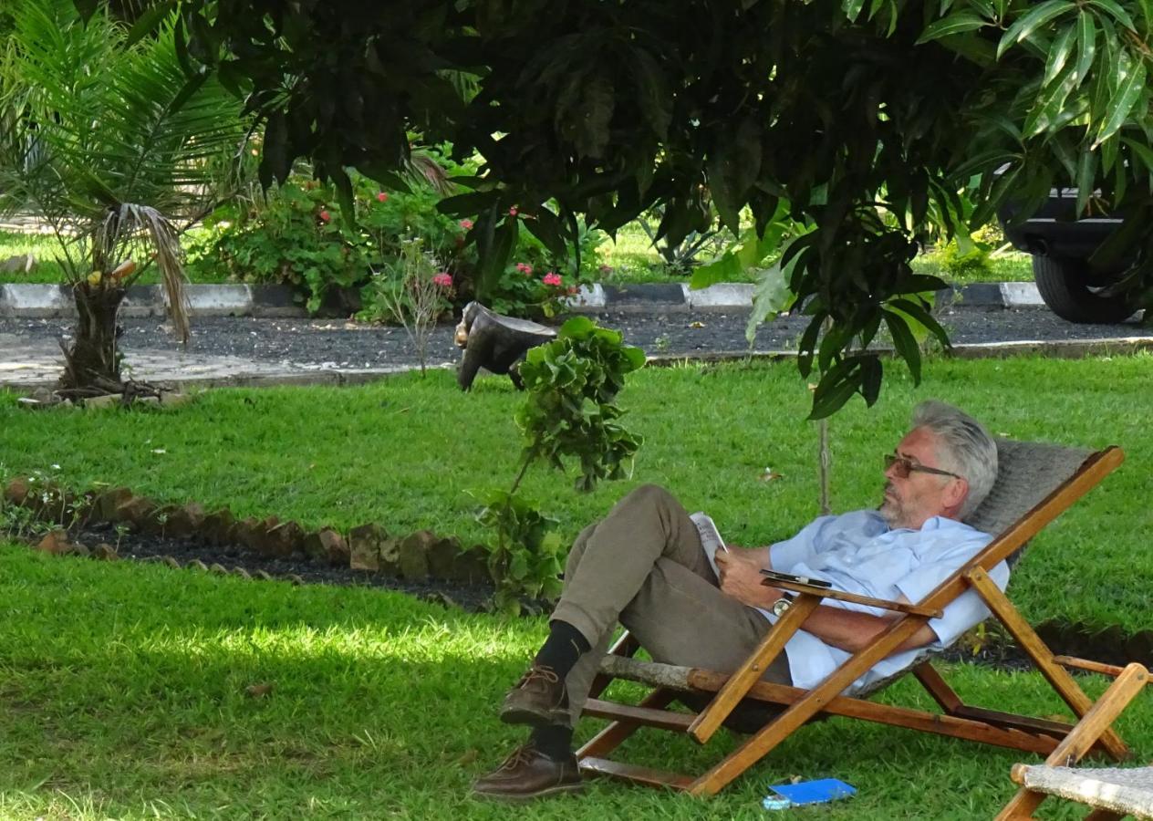 Kivu Beach Garden Жизени Екстериор снимка