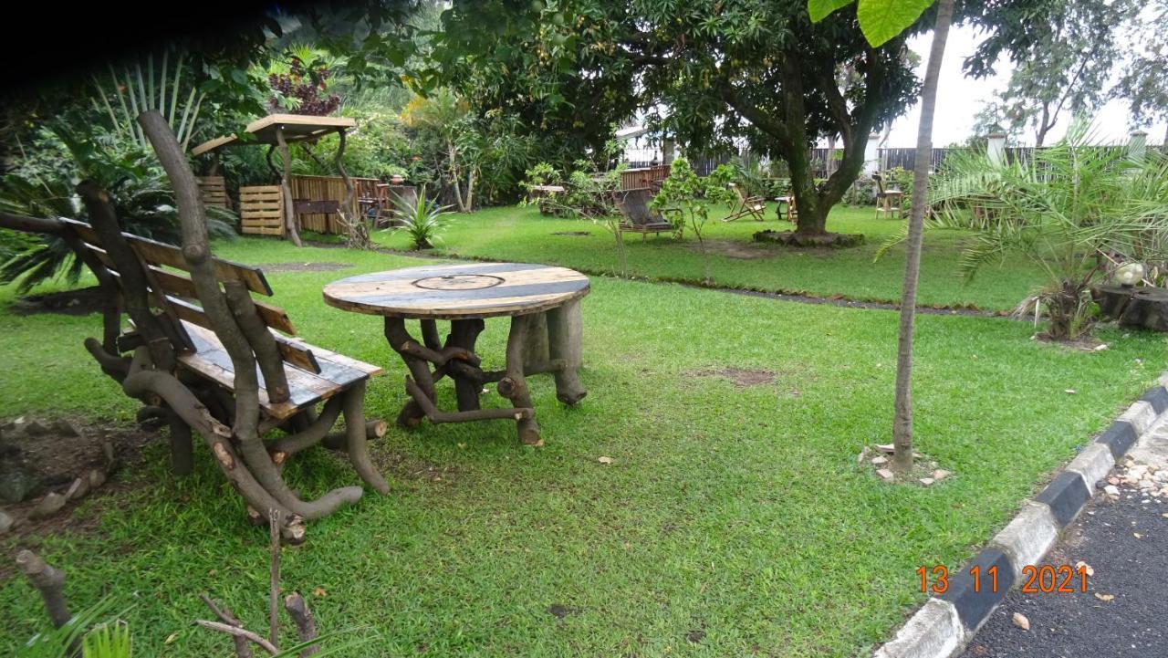Kivu Beach Garden Жизени Екстериор снимка