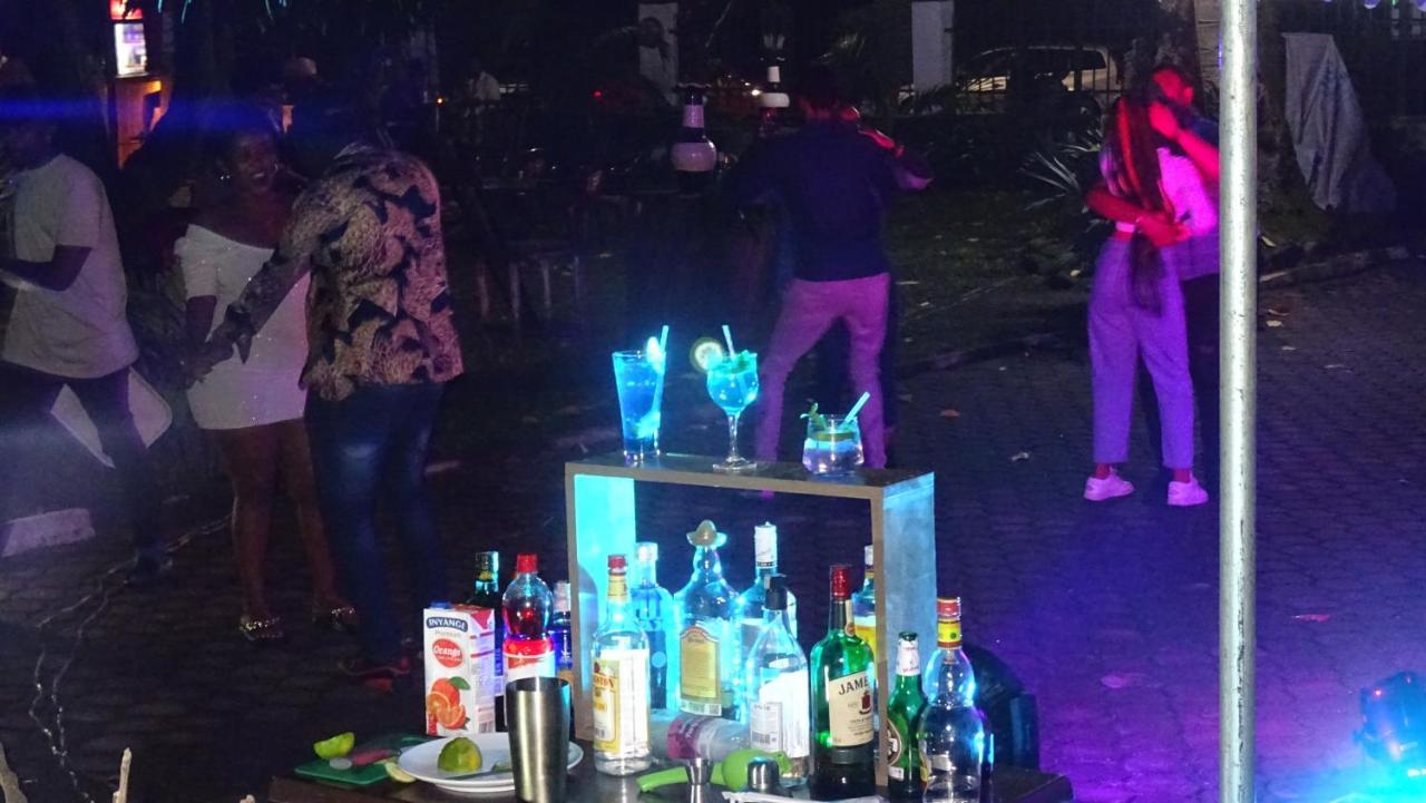 Kivu Beach Garden Жизени Екстериор снимка