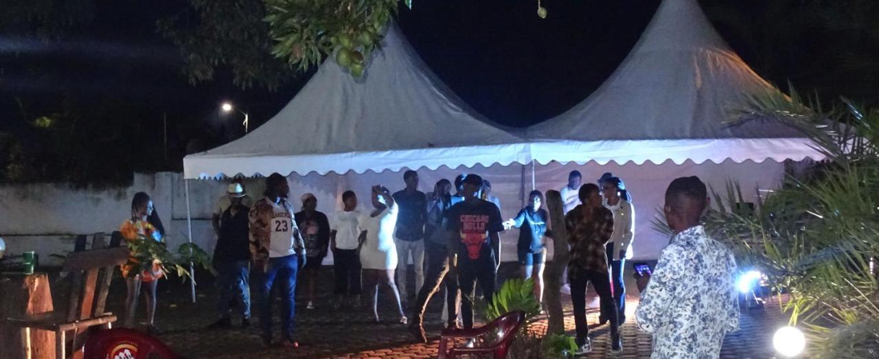 Kivu Beach Garden Жизени Екстериор снимка
