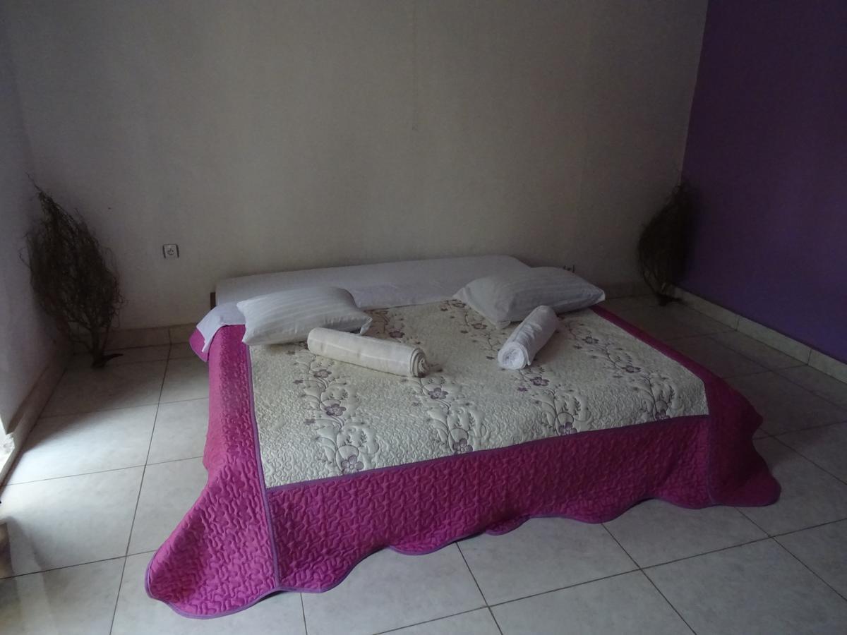 Kivu Beach Garden Жизени Екстериор снимка