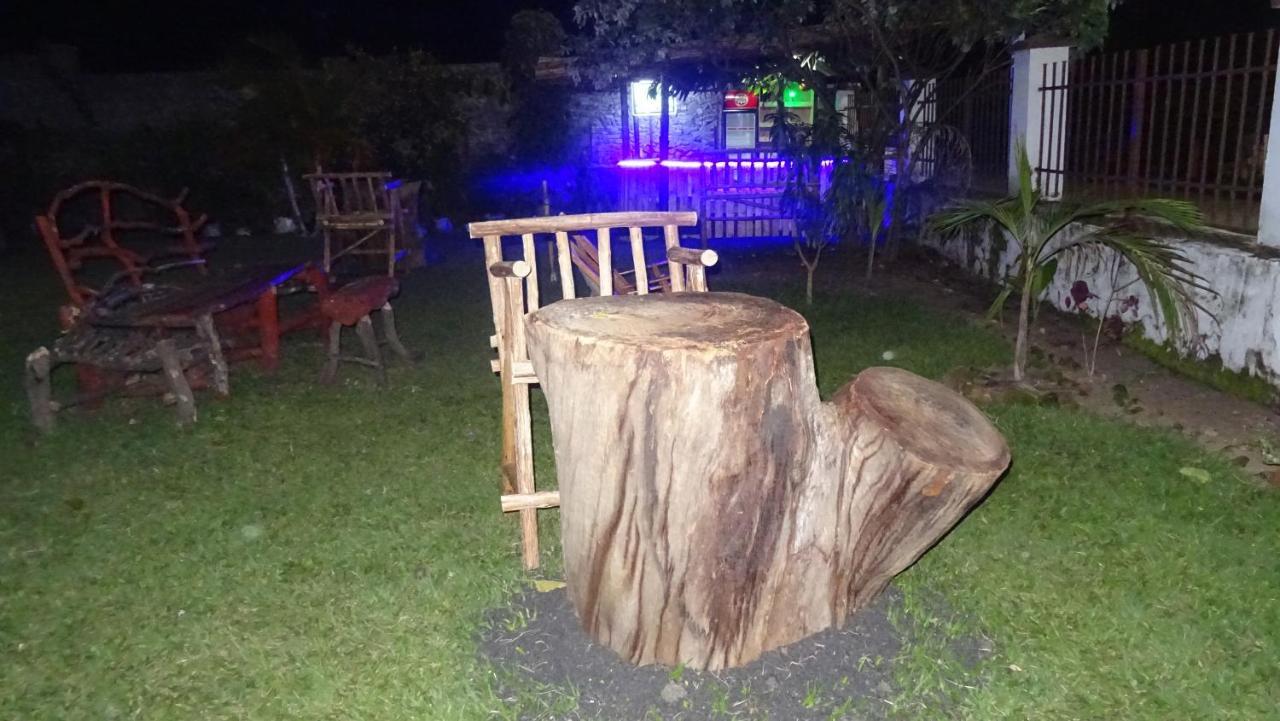 Kivu Beach Garden Жизени Екстериор снимка